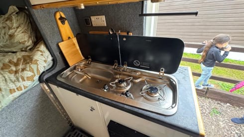 Homely camper 3 berth, 3 seatbelts, fixed bed  – 3 berth Citroën campervan from 2014