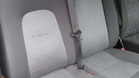 Bassie – Fijne Citroën jumper bus uit 2003 (5 personen!)