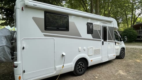 Mc Louis Carat – McLouis Carat 5pers. Semi-integrated from 2020