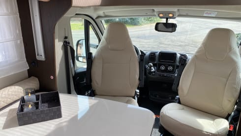 007 – Neuer Luxus-Teilintegrierter 2022 - McLouis Souvereign 473