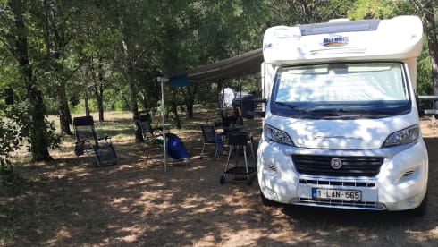 Mac – 5p McLouis semi-integrated uit 2015