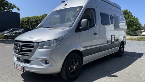 p Hymer bus from 2024