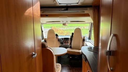 "Popeye II' – Very luxurious, spacious 4p Hymer B514 CL Silver Line, XXL garage, 160 hp
