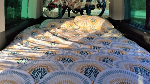 Volkswagen Multivan Camper 4 Person