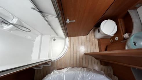 De Camper – Pilote semi-integrated (3 persons)