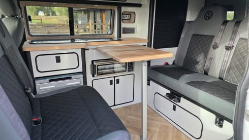 'Cow' Parsley – VW-Campingbus mit 4 Schlafplätzen