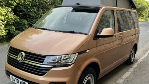 Cooper the Copper Camper – 4 berth Volkswagen bus from 2021