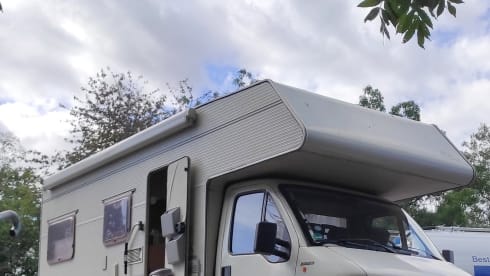 Geräumiges Wohnmobil für 6 Personen   