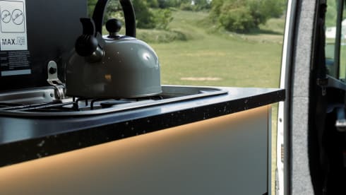 Avandra  – Avandra – All-Season Adventure Campervan 🚐✨