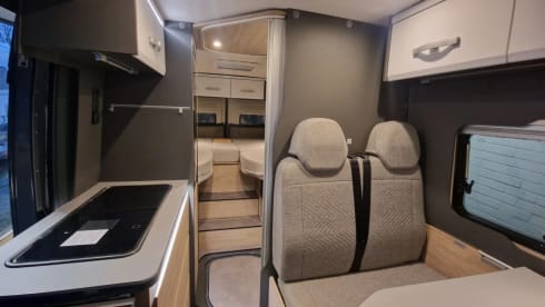 C15 – 2-Personen-Dethleffs-Bus aus dem Jahr 2025