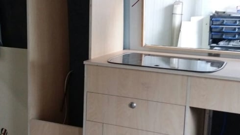 Ruth – Spacious, high 2p bus camper 