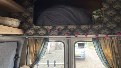 2p Ford bus from 1993