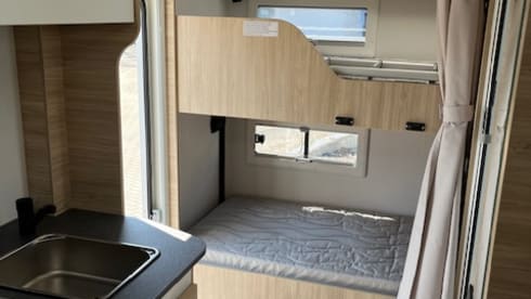 Bavarian Camper 1 – Unglaubliche 7 Schlaf- & Sitzplätze. Der Challenger C 256 - neu 2025!