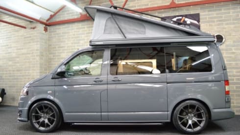 Luxury VW T5 Sportline Camper Van with 160w Solar Panel