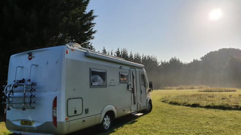 Bernie G – Luxurious and spacious high quality German built integrated motorhome