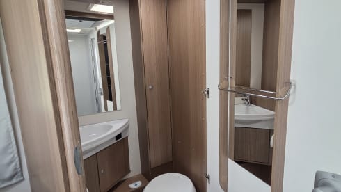Carado T459 semi-integrato con letto matrimoniale dal 2022