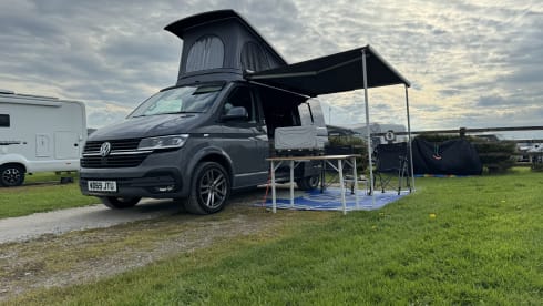 VW T6.1 Transporter with heater(great for the winter getaways!)