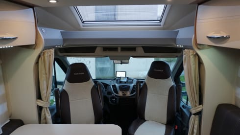 4p Chausson Semi-Integrated 