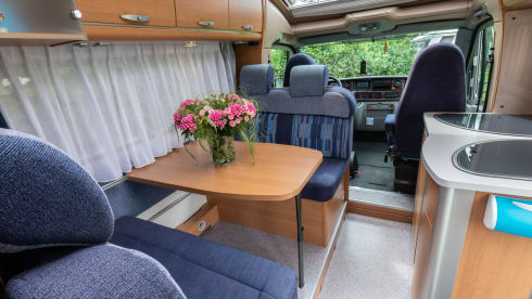 Sunny Boy – 4 P Knaus Sun TI camper, large bed, 2 x air conditioning - Nijmegen region