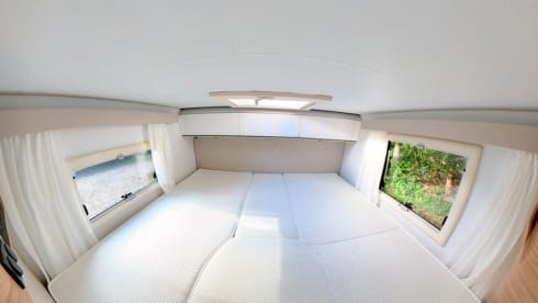 Coral suite on wheels – Luxury 2 person Adria Coral 650DL automatic transmission semi-integrated from 2022