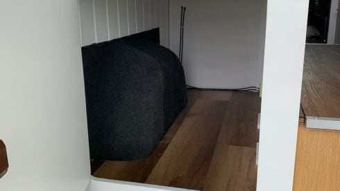 Ozzy – Stylish newly fitted 3 berth MWB camper 2016 Peugeot Boxer 