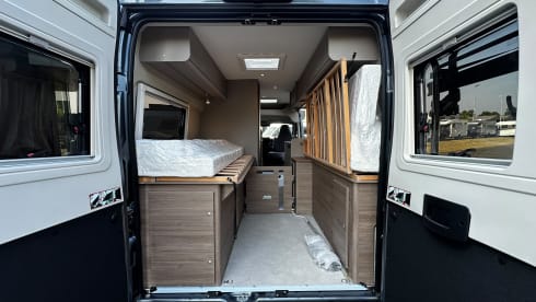 L&C – Gloednieuwe Carado CV 640 automaat luxe, comfort en vrijheid.