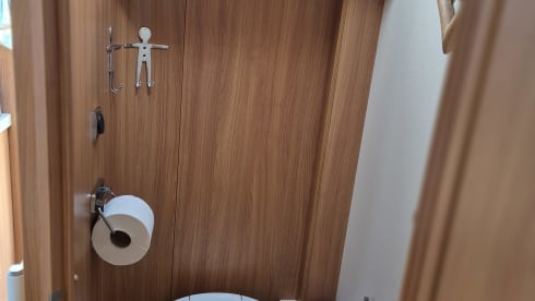 Lexi – Very nice and luxurious complete large camper