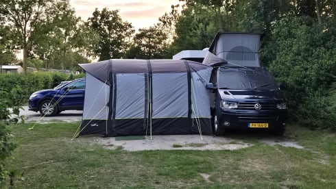 Beautiful 4p Volkswagen T5 California from 2012