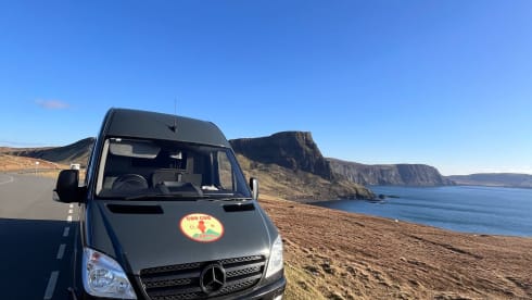 Effie – 3 berth Mercedes-Benz campervan