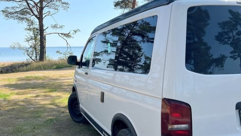 Dingle  – VW T5 4x4 Camper – Kompakt, modern & startklar für dein Abenteuer!