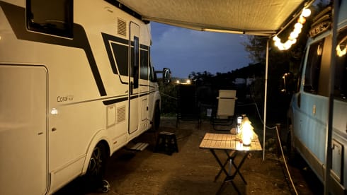 Adria Coral 670 met lengtebedden. Met alles erop en eraan! 