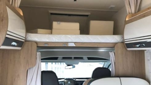 The Stag  – 6 berth Roller Team auto roller 746 