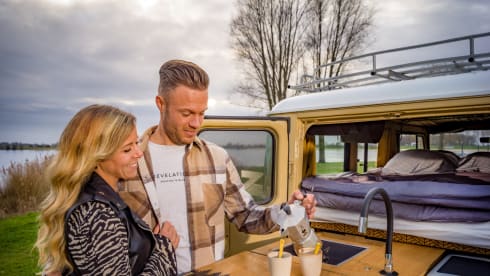 Charlie – Unique 2P Toyota BJ 45 Adventure Campervan from 1985