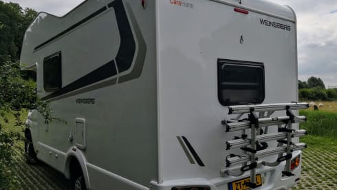Cara  – Nice spacious alcove camper