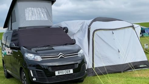 Pookie – Pookie the Citroen Dispatch Campervan with Pop roof