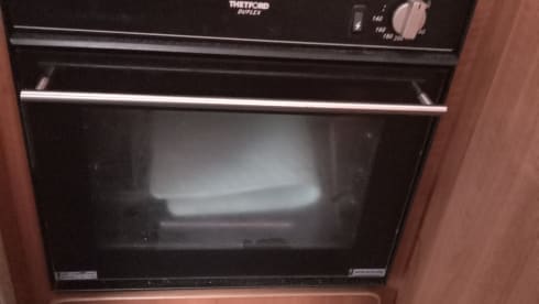 Marcia Merc – 4 berth Mercedes-Benz Sprinter Spacious Van 