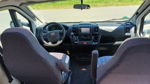 C34 – Knaus a 2 posti semi-integrato dal 2018