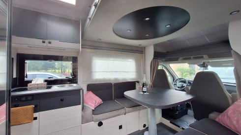 Chausson 720 – 5p Ford semi-integrated from 2023