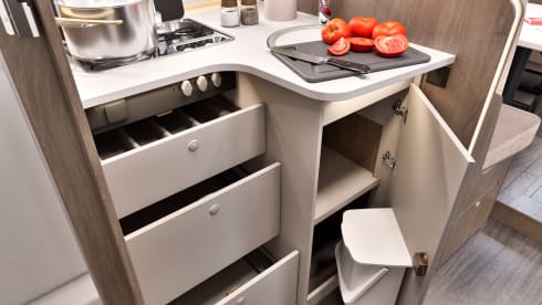 Benny jr.  – Brand new (2025) 4-person semi-integrated camper 