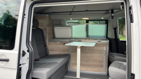 Whitey  – Iconic VW California Ocean 2024 II
