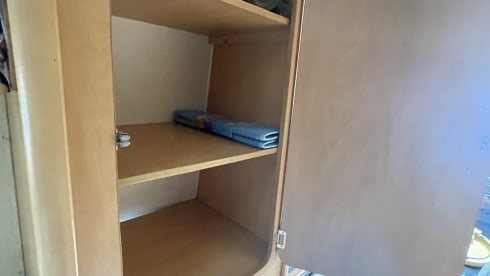 Aaliyas adventurer – spacious home from home