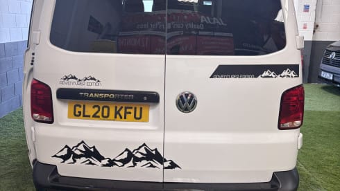 Benji – New conversion T6.1 4 berth Volkswagen campervan 