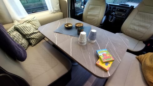Vrijheid – Luxury Benimar Cocoon 496 Automatic motorhome 4 persons