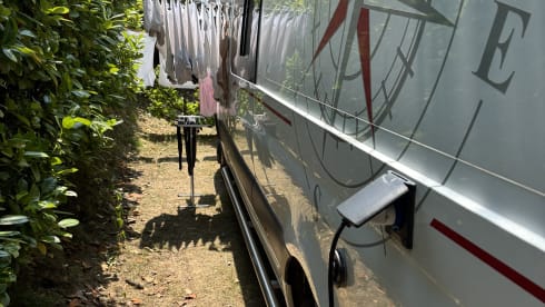 Spacious and luxurious bus camper for 2 people