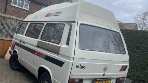 Sammy – VW Solar Hi-Top off grid Campervan 