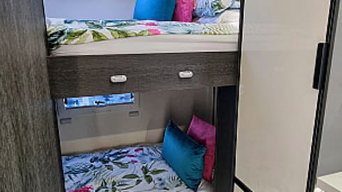 Rollerteam 675 – Luxury & Spacious 6 berth Motorhome 2024 plate
