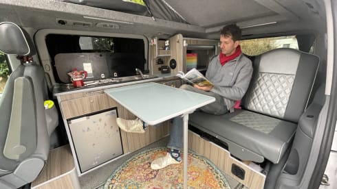 Rainbow Magnus – 4 berth Mercedes-Benz campervan from 2009