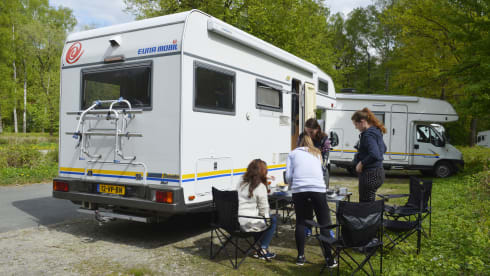 209 Eura Mobiel Ureterp – 6p Eura Mobil alcove from 2000