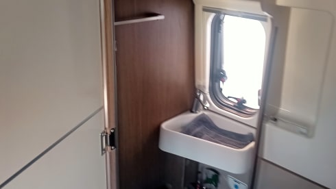 La savonnette  – Fourgon aménagé 4 couchages 