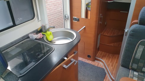Vrijheid – 3p Knaus semi-integrated uit 2011